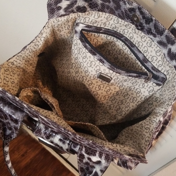 Purse - Picture 2 of 2